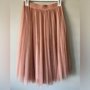 F21 ruffle pink skirt 💕! Only wore once in good condition